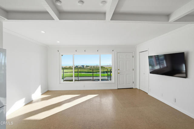 Detail Gallery Image 7 of 28 For 681 Ocean View Dr, Port Hueneme,  CA 93041 - 1 Beds | 1 Baths