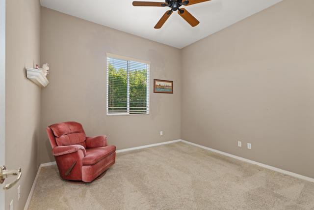 5 Lake Louise Court, Rancho Mirage CA: https://media.crmls.org/mediaz/8c85f5ca-b4aa-4c97-ac62-408f6cd4ad8e.jpg