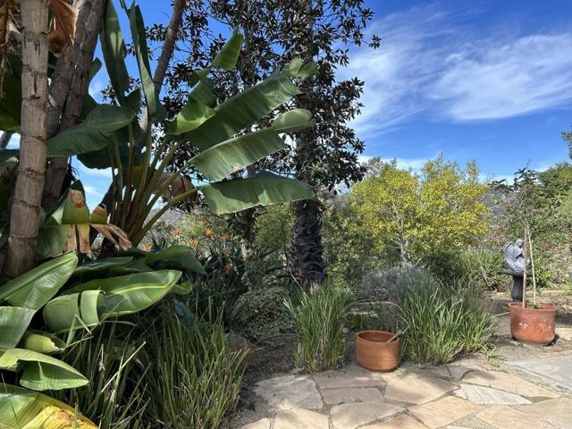 Detail Gallery Image 13 of 16 For 1330 Sugarbush Dr, Vista,  CA 92084 - 4 Beds | 3 Baths