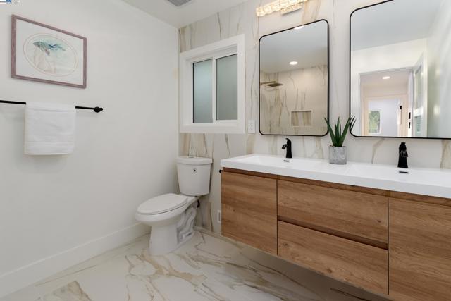 1984 Brooktree Way, Pleasanton CA: https://media.crmls.org/mediaz/8c8638ed-658a-452e-9dc0-306426e937ff.jpg