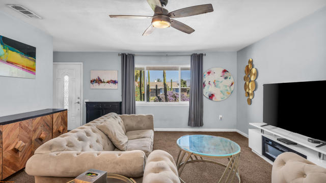 77575 California Drive, Palm Desert CA: https://media.crmls.org/mediaz/8c864bcb-1318-4ee7-997c-dd2288840cc9.jpg