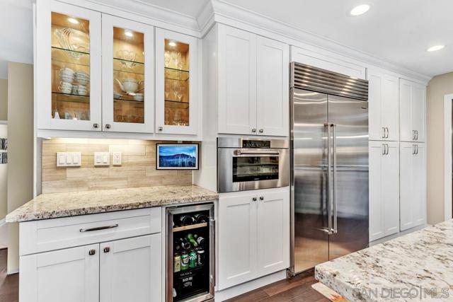 1817 Sunny Slope Terrace, Escondido CA: https://media.crmls.org/mediaz/8c868c6a-00d4-4063-9e72-3f4794965ac8.jpg