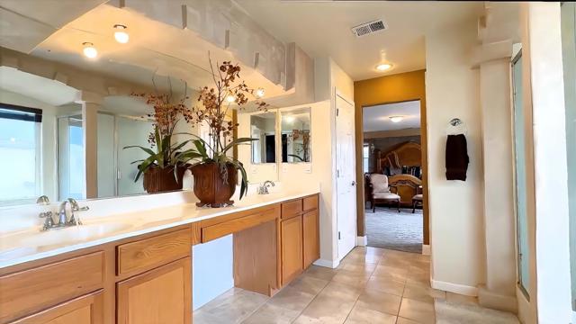 209 Sirrah Way, Greenfield CA: https://media.crmls.org/mediaz/8c875b3b-0bac-49a2-ac71-33c175eaea46.jpg