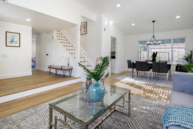 4452 Alice Way, Union City CA: https://media.crmls.org/mediaz/8c87b3f0-fc81-47e9-8714-dd0147dbce33.jpg