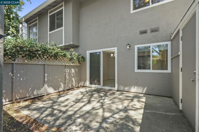 2830 Royal Ann Ln, Concord CA: https://media.crmls.org/mediaz/8c87ce22-ea87-4508-b159-38f9eaeb3585.jpg