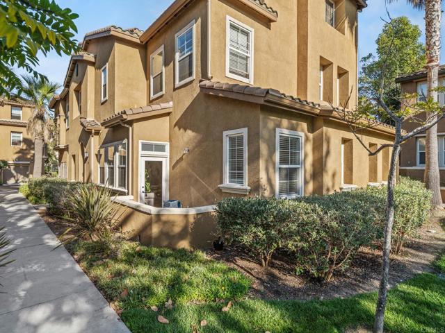 Detail Gallery Image 2 of 44 For 780 Anchor Cove, San Diego,  CA 92154 - 2 Beds | 2 Baths