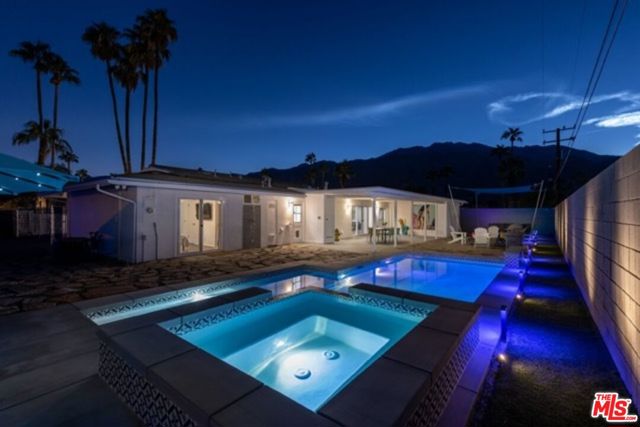 980 N Buttonwillow Circle, Palm Springs CA: https://media.crmls.org/mediaz/8c88413c-37ee-4de1-b45d-1e9c68e5b95c.jpg