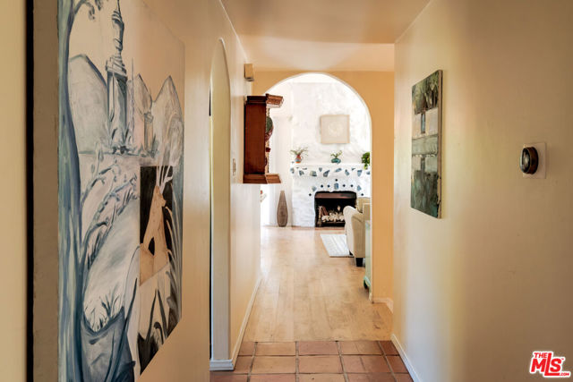 21316 Encina Road, Topanga CA: https://media.crmls.org/mediaz/8c88df40-421b-4709-b56a-1d486c08ca36.jpg