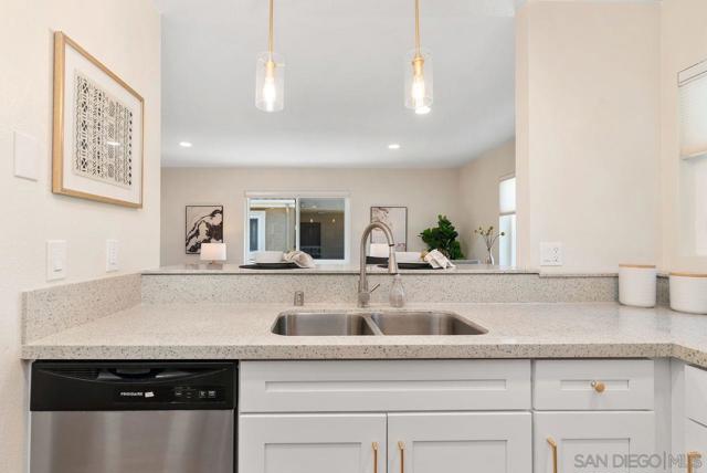 7545 Charmant, San Diego CA: https://media.crmls.org/mediaz/8c896680-4753-4c5a-a717-166f49a637f5.jpg