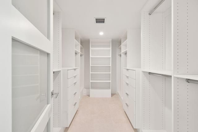 46380 Desert Lily Drive, Palm Desert CA: https://media.crmls.org/mediaz/8c89b517-9410-4d8e-9e44-c3b2dcbbc0d0.jpg