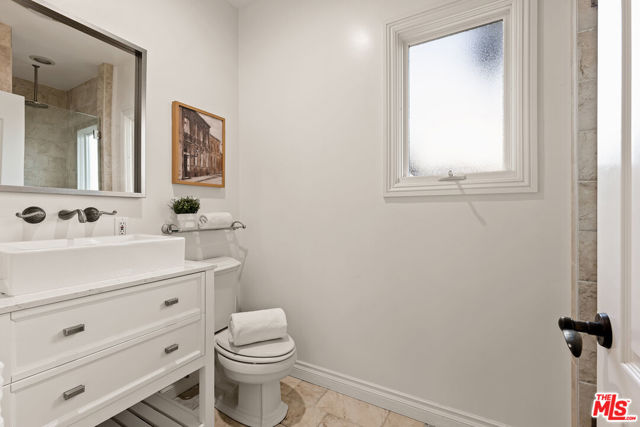 7320 Trask Avenue, Playa del Rey CA: https://media.crmls.org/mediaz/8c8b7ef8-e303-4fc1-9eea-3d5ffd3c11af.jpg