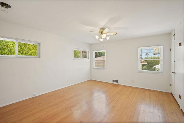 108 W Kenneth Road, Glendale CA: https://media.crmls.org/mediaz/8c8b98b4-669e-4afa-8d9f-8c7a533344b3.jpg