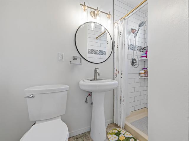 Detail Gallery Image 15 of 29 For 4773 Aberdeen St, San Diego,  CA 92117 - 3 Beds | 2 Baths