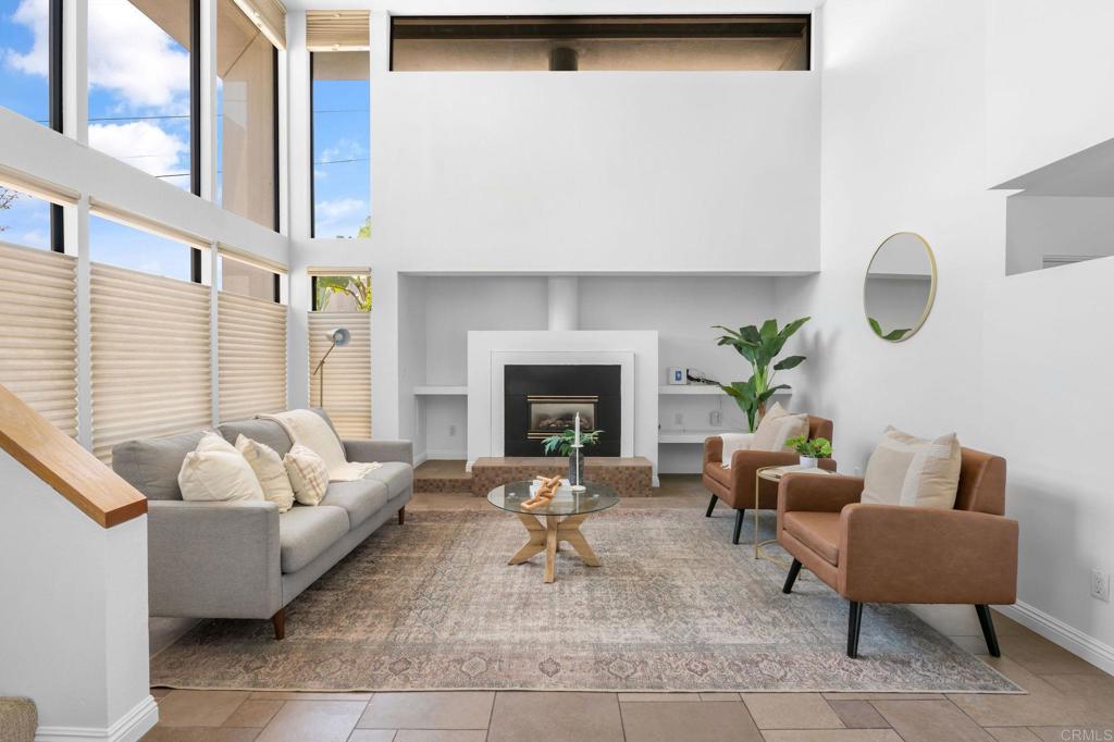 3112 North Mountain View Drive