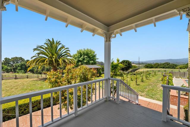 180 Dicicco Terrace, Watsonville CA: https://media.crmls.org/mediaz/8c8c3ee2-8333-4964-96da-f9af7e446253.jpg