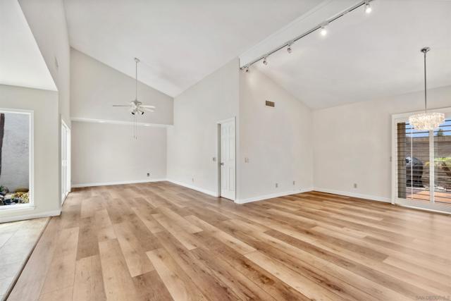 1608 Caminito Asterisco, La Jolla CA: https://media.crmls.org/mediaz/8c8cb15e-d867-4239-957b-03ca9c11510d.jpg
