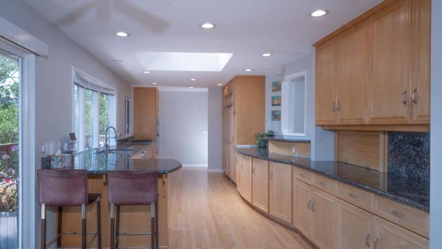 15 Kiowa Court, Portola Valley CA: https://media.crmls.org/mediaz/8c8ceb5e-dfee-483d-ad93-3f29101d6f9a.jpg