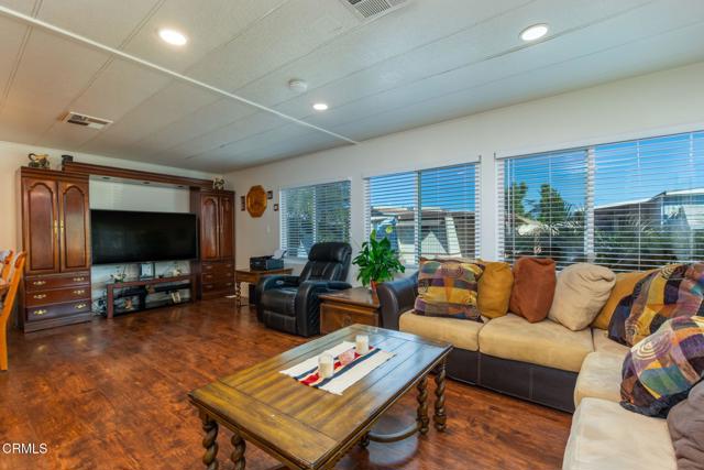 Detail Gallery Image 3 of 20 For 1101 Ventura Bld #174,  Oxnard,  CA 93036 - 3 Beds | 2 Baths