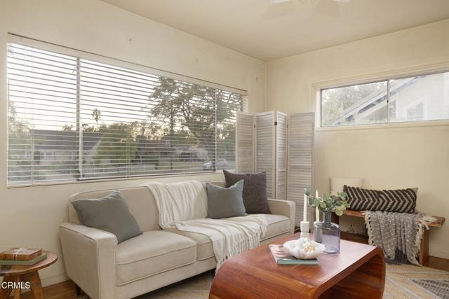 Detail Gallery Image 5 of 31 For 1995 Paloma St, Pasadena,  CA 91104 - 3 Beds | 2 Baths