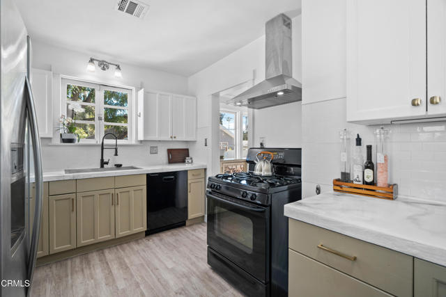 Detail Gallery Image 5 of 12 For 1374 Palm Ter, Pasadena,  CA 91104 - 2 Beds | 1 Baths