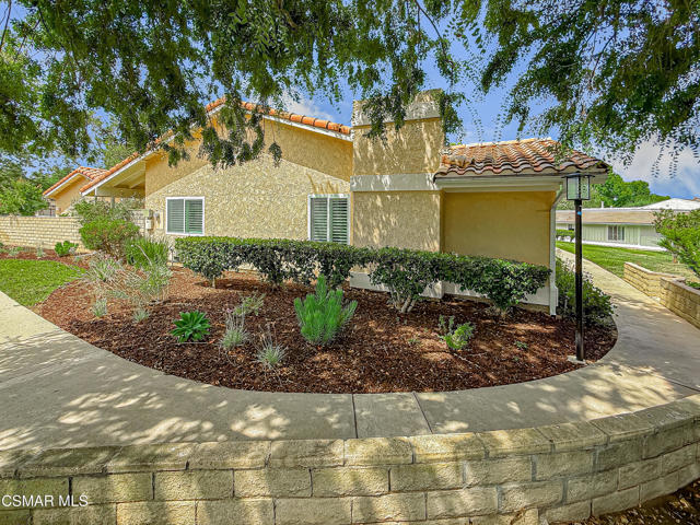 2829 Shoreview Circle, Westlake Village CA: https://media.crmls.org/mediaz/8c8e2cec-6091-4217-8161-f99d83a2f68f.jpg