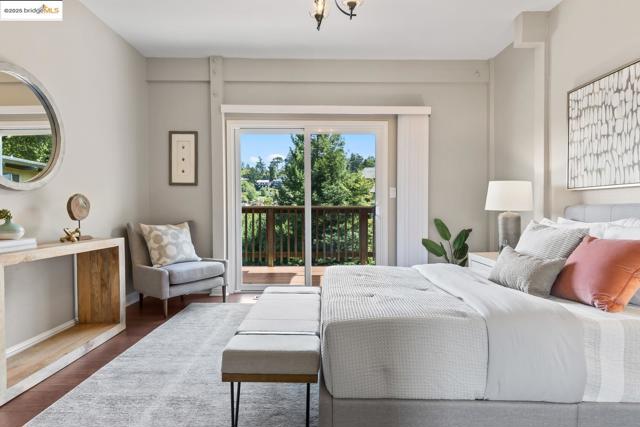 6533 Chelton DR, Oakland CA: https://media.crmls.org/mediaz/8c8e4dff-4257-4fa2-a423-fa3eae4cc9e1.jpg
