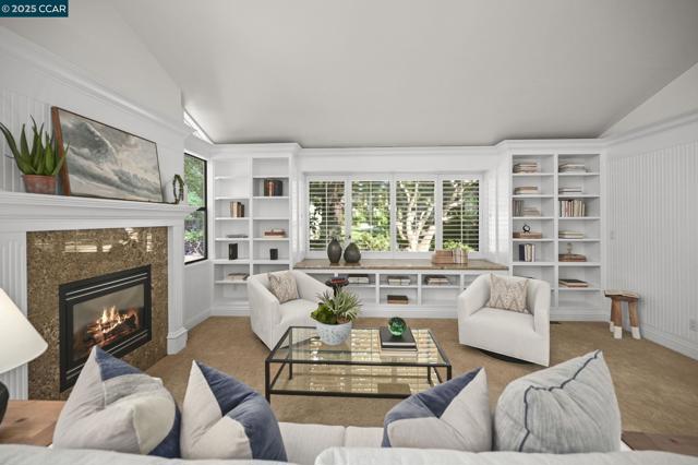 2145 Deer Oak Way, Danville CA: https://media.crmls.org/mediaz/8c8e64f4-3ed7-4165-bed3-736936ee7cb6.jpg