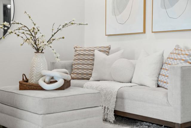 17 Spinnaker Place, Redwood City CA: https://media.crmls.org/mediaz/8c8e804c-4834-4380-8e9d-b5a13057c615.jpg