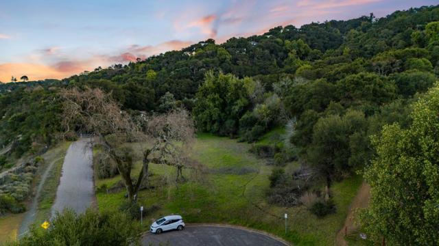 28120 Laura Court, Los Altos Hills CA: https://media.crmls.org/mediaz/8c8ee1bc-1158-4223-aca5-4dc6f2919b01.jpg