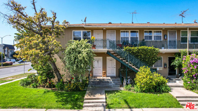 2337 PENMAR Avenue Venice, California This 8 Unit investment in Venice will benefit the savvy investor with steady increases in cash flow from the Red-hot Westside rental market and appreciating property values. Tenants can walk to Costco, Villa Marina Marketplace, Penmar Golf course and restaurants and shops on Abbot Kinney. There are (2) 2BR/1BA units and (6) 1BR/1BA units with 25% upside in rents. The property has separate meters for gas & electric and 5 parking spaces with well manicured and mature landscaping. The desirable zoning of Lar4 make this an excellent prospect for development in the future as it allows for 20 Units By Right (check with the city). The property has been in same family and Professionally managed for decades. Don't miss out on the rare opportunity to own in Venice.