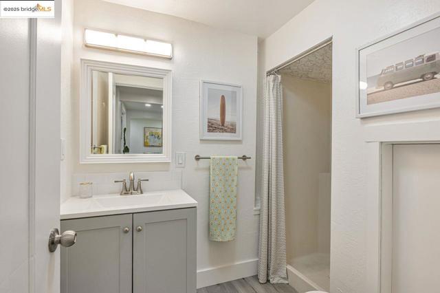 539 Golden Gate Ave, Richmond CA: https://media.crmls.org/mediaz/8c8f25af-7aa3-40e8-949e-484eaf217363.jpg