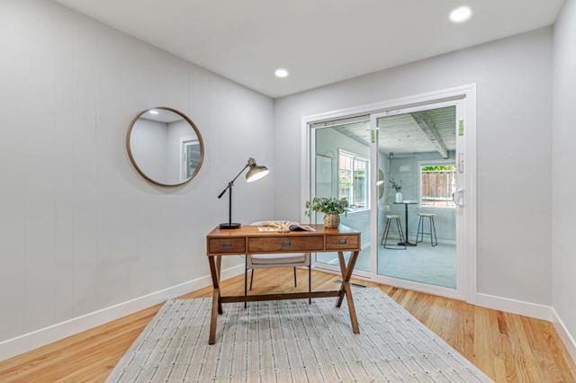 1390 Pointe Claire Drive, Sunnyvale CA: https://media.crmls.org/mediaz/8c8f54fb-6740-4694-8fba-d0fb873ff2a6.jpg