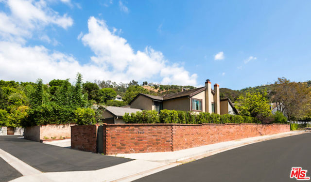 Drew Fenton | 1360 Avenida De Cortez Pacific Palisades CA | MLS: 7383456