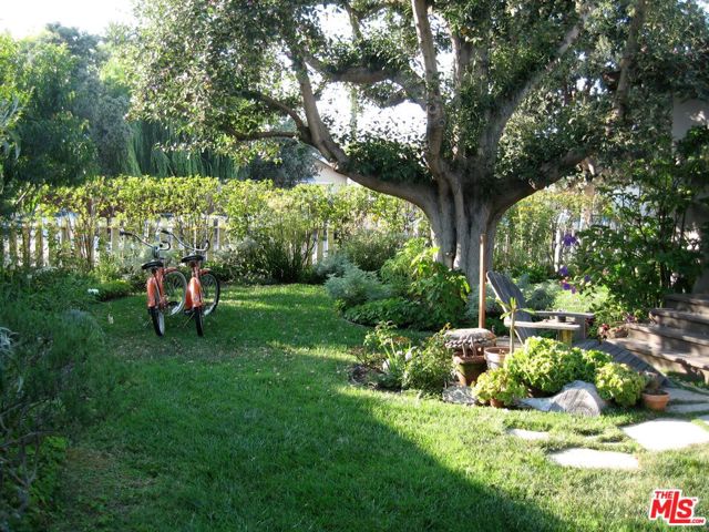 308 Windward Avenue photo 2