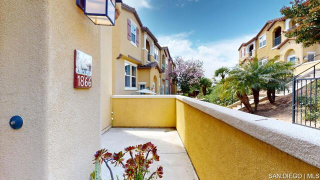 1866 E 12th ST, National City CA: https://media.crmls.org/mediaz/8c8f982c-c1f7-4380-bbd1-c8ec0d59a6f1.jpg