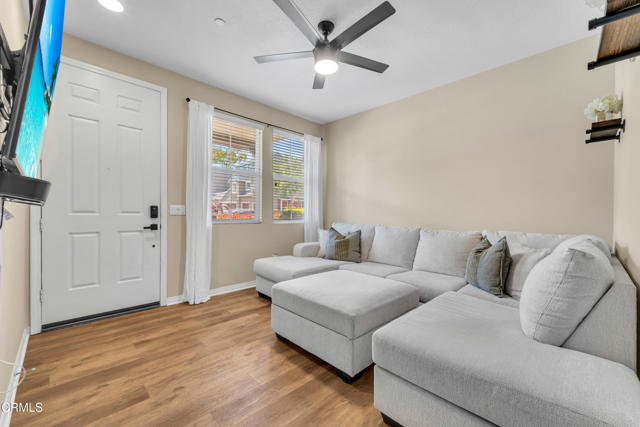 Detail Gallery Image 6 of 33 For 423 Green River St, Oxnard,  CA 93036 - 3 Beds | 2/1 Baths