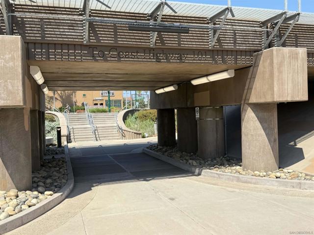 557 N Vulcan Ave, Encinitas CA: https://media.crmls.org/mediaz/8c90f1c2-01b4-4a5f-a2b6-09ea291f3f4e.jpg