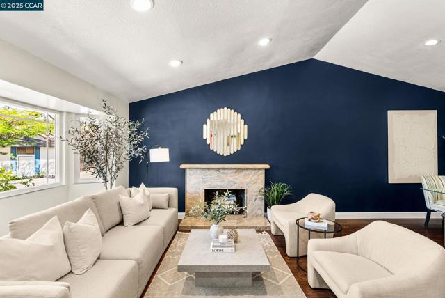 1925 Burnside Ct, Concord CA: https://media.crmls.org/mediaz/8c913ea1-dcef-4ec1-836a-b2d91912adac.jpg
