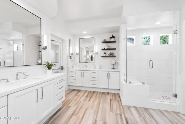976 Blackbourne, Oak Park CA: https://media.crmls.org/mediaz/8c91eba6-e4c1-4ae2-b3f5-54b8c84aa33a.jpg