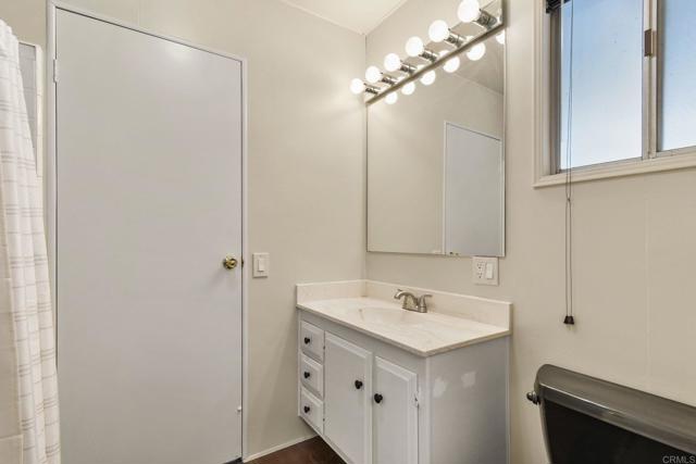 Image 19 of 38 For 8301 Mission Gorge Road  #131