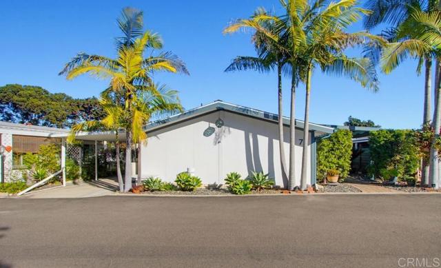 350 N El Camino Real, Encinitas CA: https://media.crmls.org/mediaz/8c92d558-7b0d-412f-a6c8-bff6f239ee0e.jpg