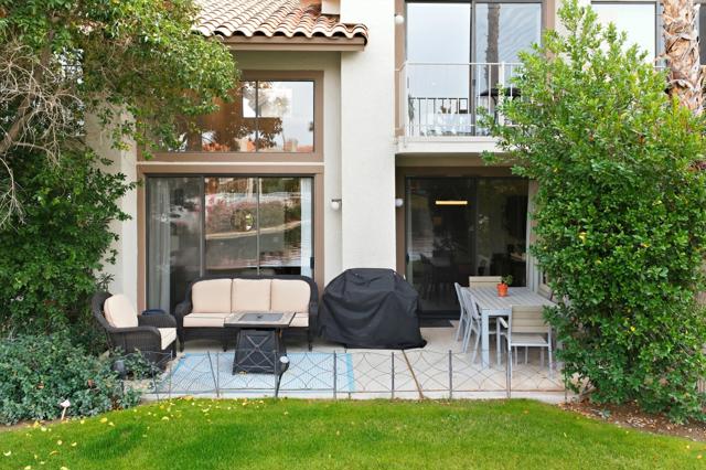 79798 Olympia, La Quinta CA: https://media.crmls.org/mediaz/8c939666-4445-45c4-aa50-f918ba161c45.jpg