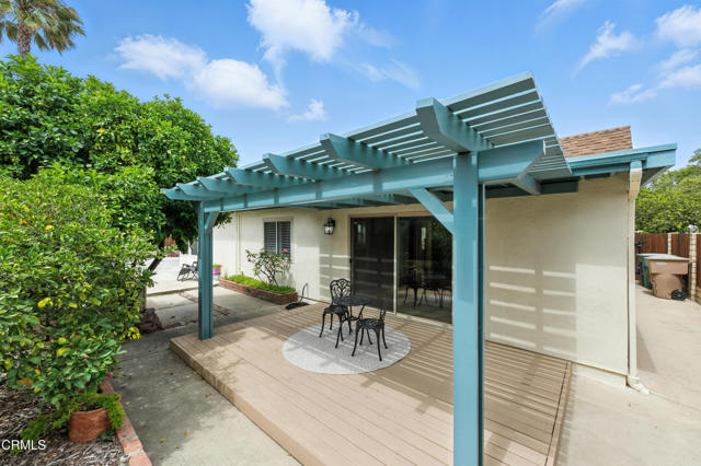 2161 Lathan Avenue, Camarillo CA: https://media.crmls.org/mediaz/8c939b78-4d03-42c2-9a4d-4aa66149175f.jpg