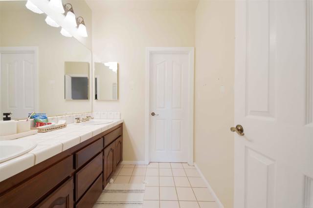 2173 Twisted Oak Ln Lane, Alpine CA: https://media.crmls.org/mediaz/8c93ebd2-203b-453b-a513-89dbc927111f.jpg