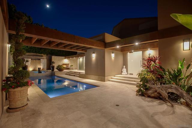 14817 Arroyo Rosita, Rancho Santa Fe CA: https://media.crmls.org/mediaz/8c94da47-5cc1-4ecc-8c4c-80133596c950.jpg