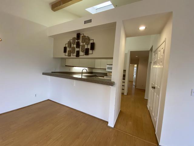 4793 Endeavor Lane, Carlsbad CA: https://media.crmls.org/mediaz/8c94e94c-b245-4679-914d-9e667bb391f6.jpg