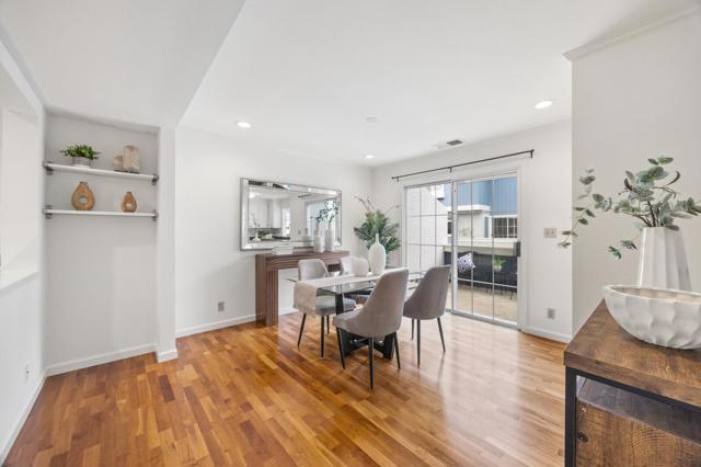 8 Arch Street, Redwood City CA: https://media.crmls.org/mediaz/8c951b2d-d33f-45aa-a404-691c9acdead9.jpg