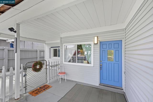 4108 Irene Dr, Martinez CA: https://media.crmls.org/mediaz/8c954a69-853a-4fcd-8869-7da89a4726aa.jpg