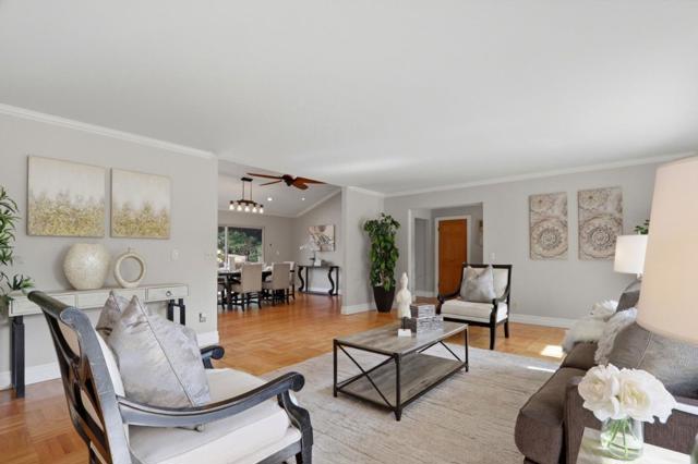 12387 Stonebrook Drive, Los Altos Hills CA: https://media.crmls.org/mediaz/8c9613de-f99e-4e29-aef5-37730a432eb9.jpg