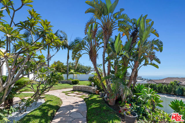 Drew Fenton | 18073 Sandy Cape Drive Pacific Palisades CA | MLS: 7432418